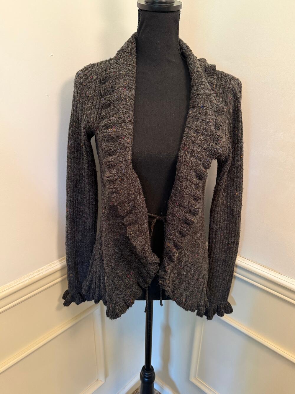 Elisabetta Collection Gray Tweed Knit Ruffled Cardigan Sweater Made in Italy